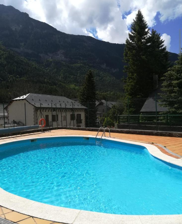 Apartamento Aranones Canfranc Exterior foto